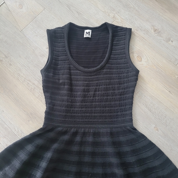 Missoni Black Tissuto Ribbed Horizontal Pattern Sleeveless Pouff Knee Dress - Picture 12 of 15